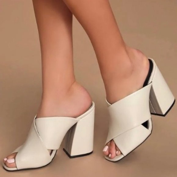 Block Heels Mules in Cream - Picture 3 of 8